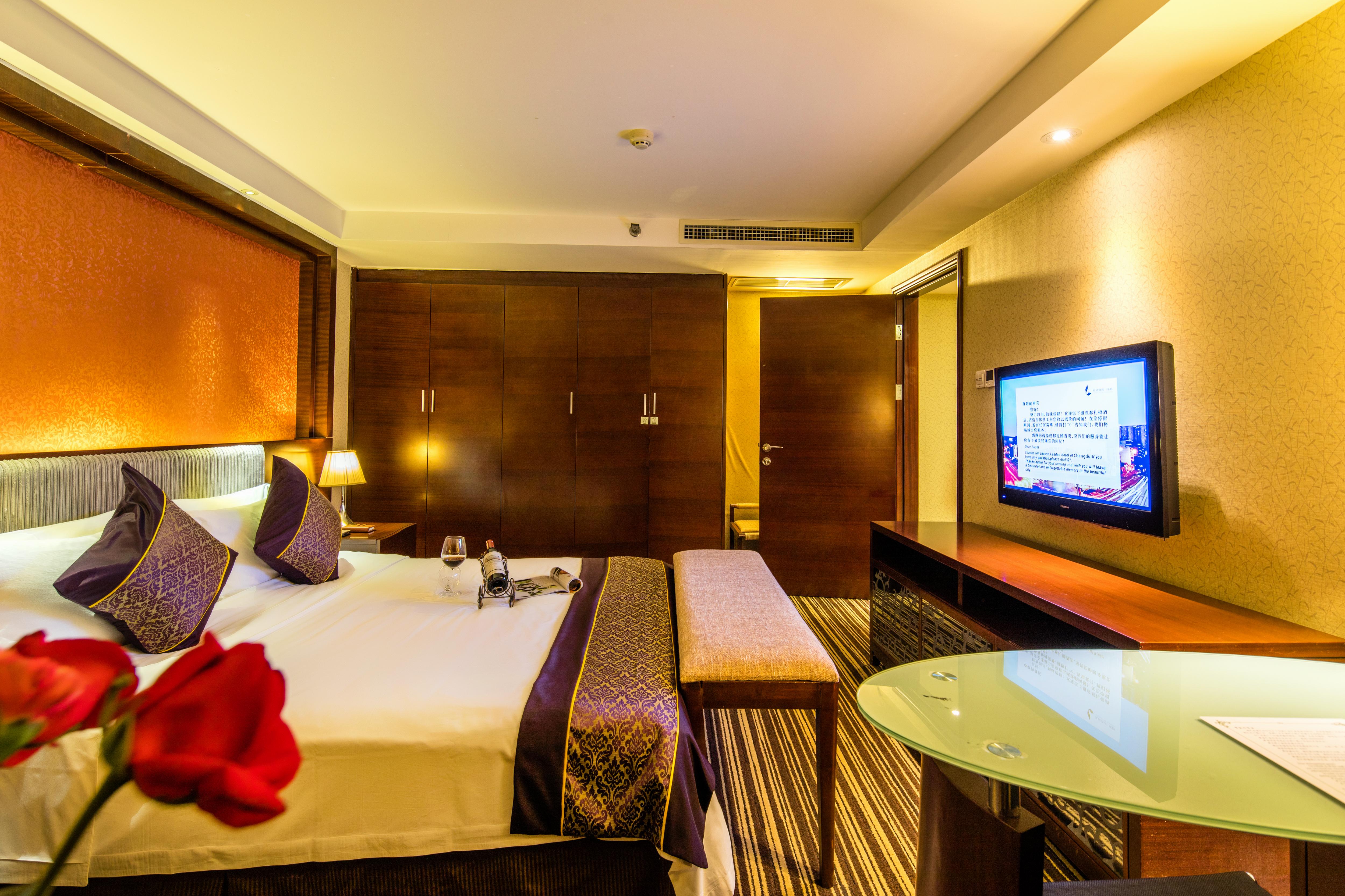 Leeden Hotel Чънду Екстериор снимка