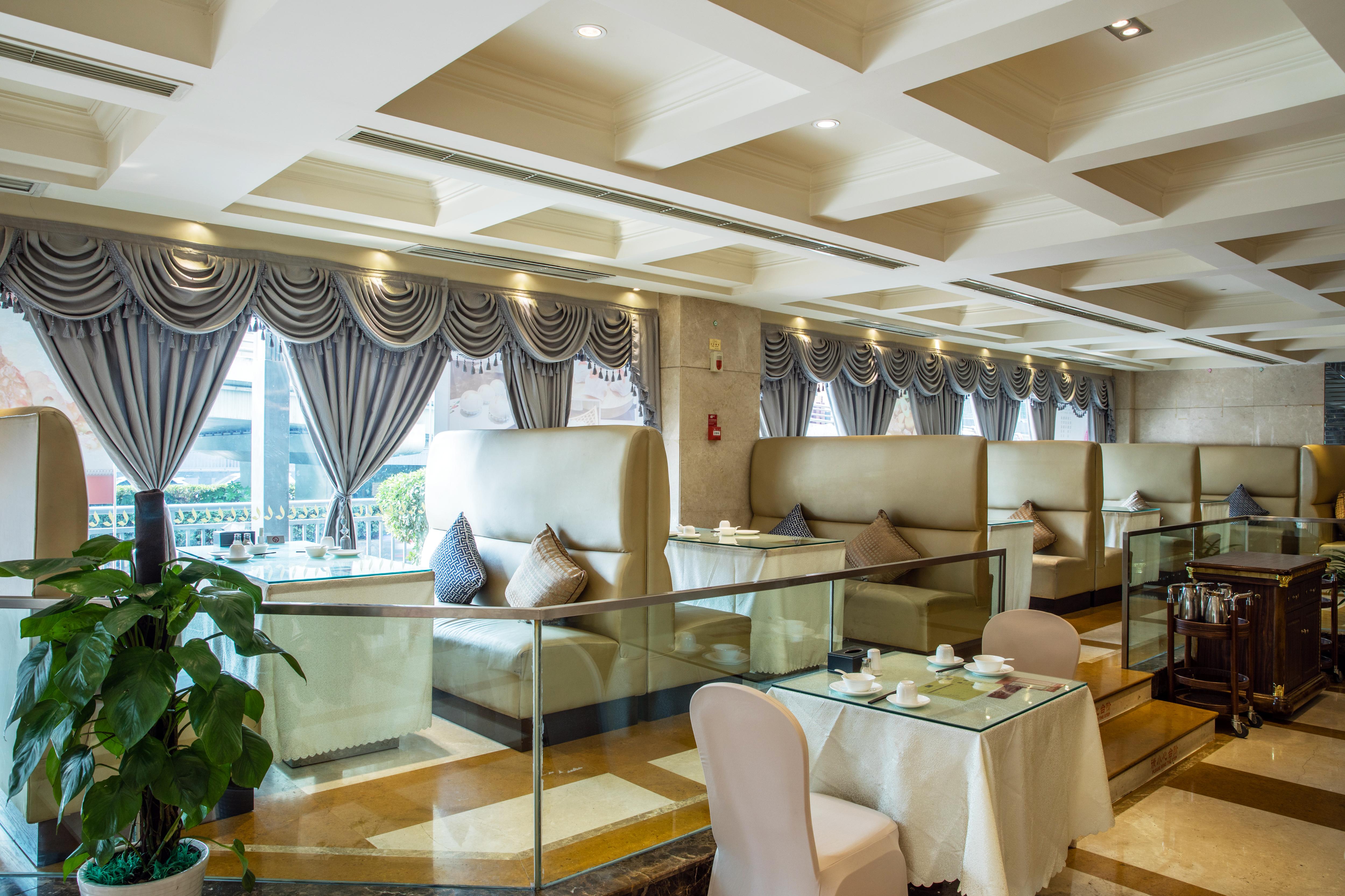 Leeden Hotel Чънду Екстериор снимка